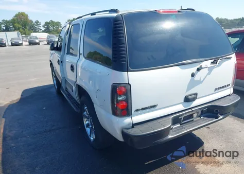 2004 Chevrolet Tahoe Ls z USA, uszkodzony, nr VIN 1GNEC13Z74J111990